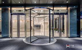 水晶旋轉(zhuǎn)門 水晶旋轉(zhuǎn)門